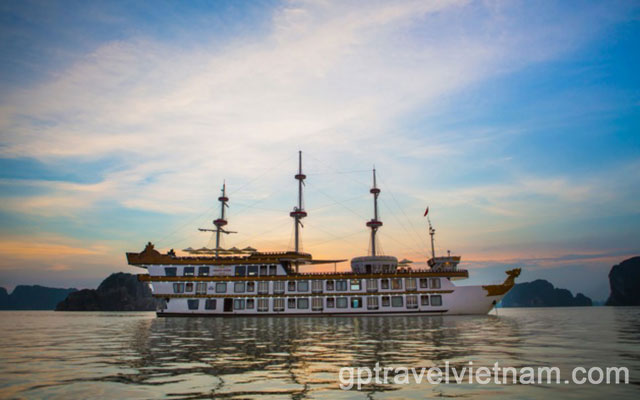 VCRU15: Bai Tu Long Bay with Dragon Legend Cruise – 2 days 
