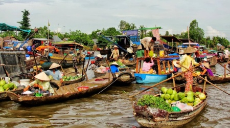 Explore Cai Be Floating Market - Full Day Tour