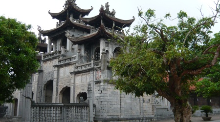 Cathédrale de Phat Diem et vie locale à Ninh Binh