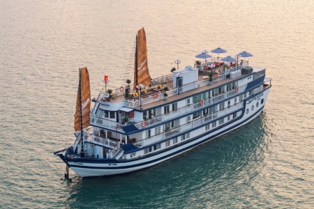 Signature Royal Cruise