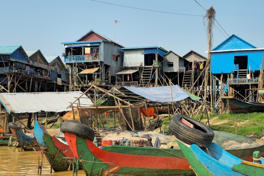 De Phnom Penh au temples d’Angkor suivant la RN 6 