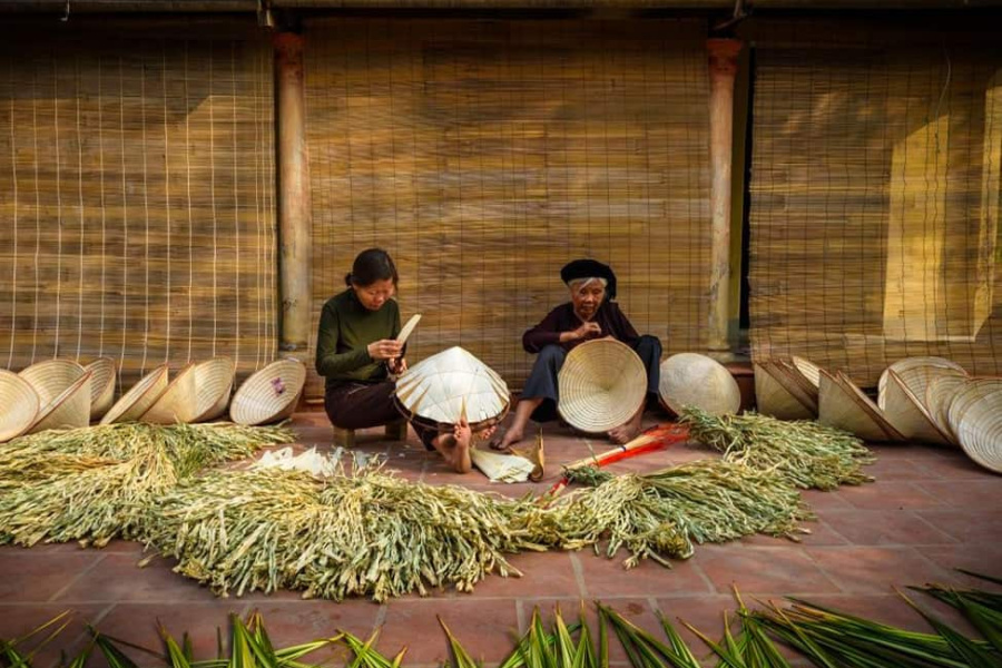 Discover Craft Villages of Chuong Vac Uoc Le and Quang Phu Cau