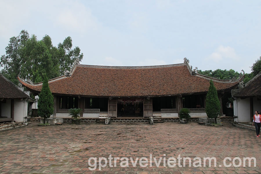 Pagode de Maître, Pagode de L’Ouest, village de Duong Lam et visite d’un atelier artisanal de fabrique de libellules