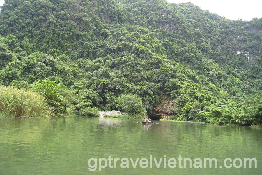 Baie d’Halong Terrestre: Hoa Lu, Trang An et Hang Mua