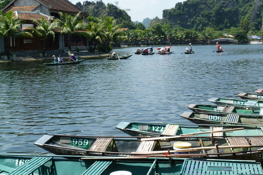 Hoa Lu et la belle région karstique de Tam Coc 