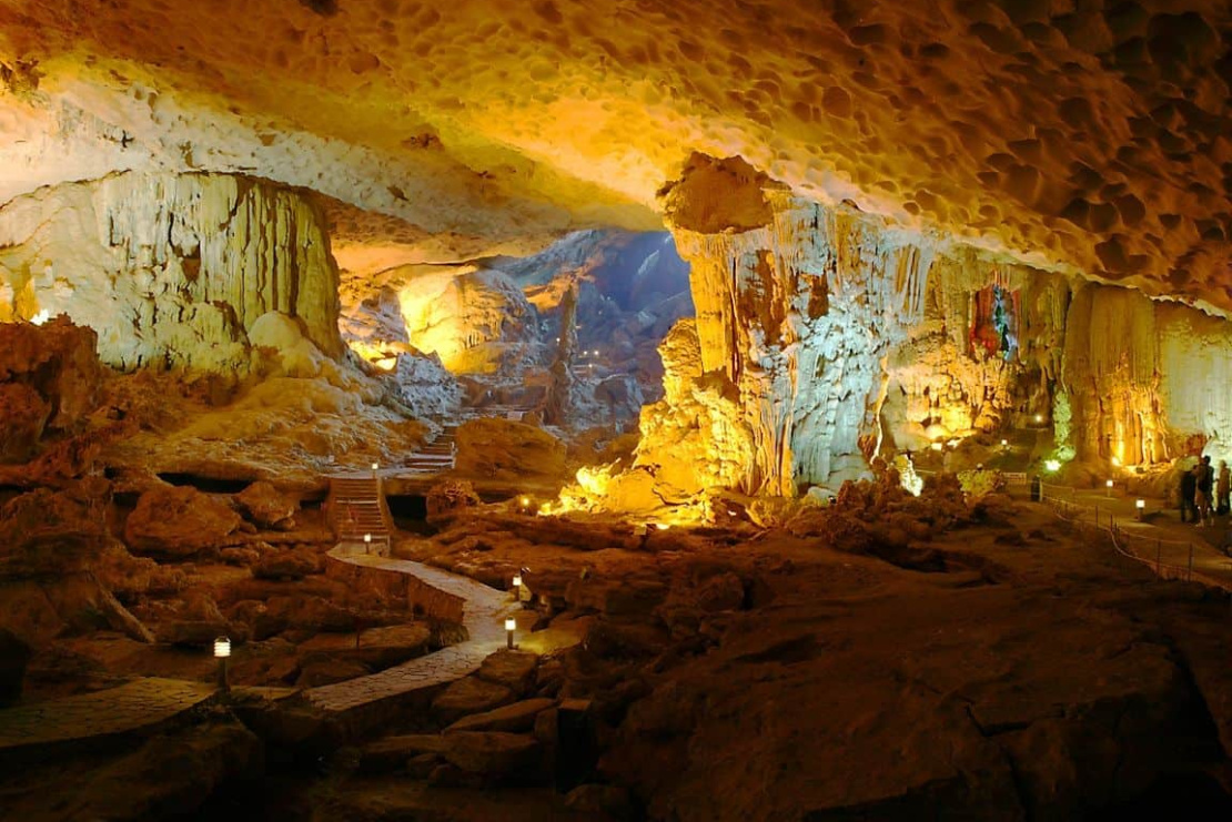 Thien-Canh-Son-cave